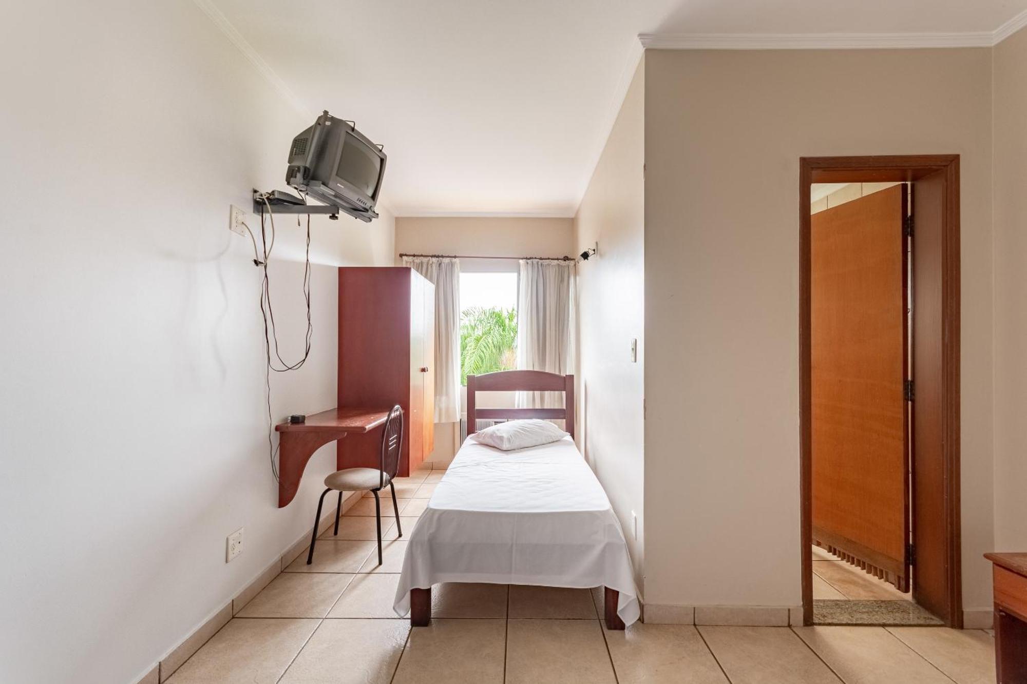 Oyo Hotel Vila Rica, 리베이라오프레토 외부 사진